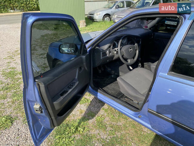 Синій Деу Нексія, об'ємом двигуна 1.5 л та пробігом 193 тис. км за 1800 $, фото 8 на Automoto.ua