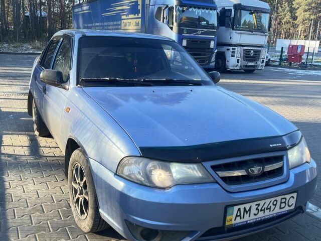 Синий Дэу Нексия, объемом двигателя 1.5 л и пробегом 129 тыс. км за 1250 $, фото 1 на Automoto.ua