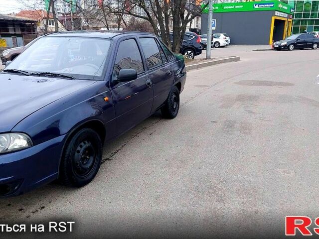 Синий Дэу Нексия, объемом двигателя 16 л и пробегом 226 тыс. км за 2200 $, фото 1 на Automoto.ua