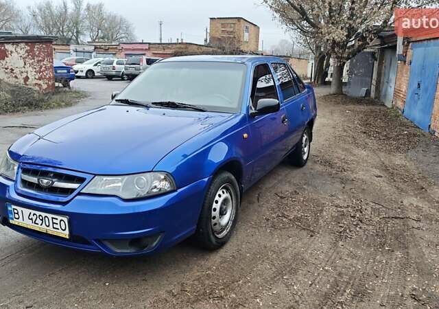 Синий Дэу Нексия, объемом двигателя 1.5 л и пробегом 146 тыс. км за 3000 $, фото 1 на Automoto.ua
