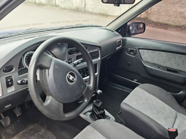 Синий Дэу Нексия, объемом двигателя 1.5 л и пробегом 146 тыс. км за 3000 $, фото 5 на Automoto.ua