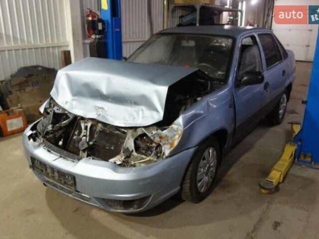 Синій Деу Нексія, об'ємом двигуна 1.5 л та пробігом 150 тис. км за 1400 $, фото 4 на Automoto.ua