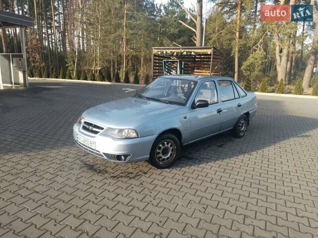 Синий Дэу Нексия, объемом двигателя 1.5 л и пробегом 80 тыс. км за 2000 $, фото 2 на Automoto.ua
