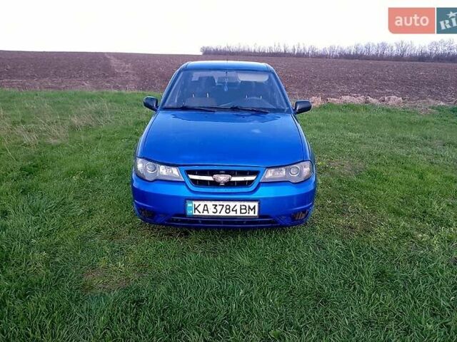 Синий Дэу Нексия, объемом двигателя 1.5 л и пробегом 250 тыс. км за 1200 $, фото 7 на Automoto.ua