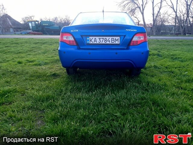 Синий Дэу Нексия, объемом двигателя 1.5 л и пробегом 250 тыс. км за 1200 $, фото 6 на Automoto.ua