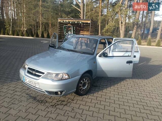 Синий Дэу Нексия, объемом двигателя 1.5 л и пробегом 80 тыс. км за 2000 $, фото 1 на Automoto.ua