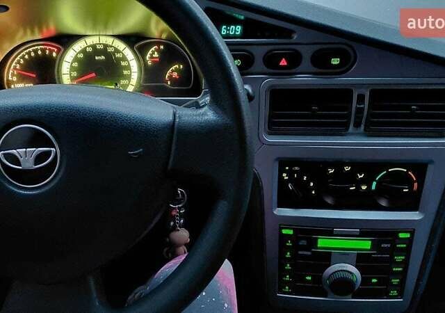 Синий Дэу Нексия, объемом двигателя 1.6 л и пробегом 241 тыс. км за 2300 $, фото 10 на Automoto.ua