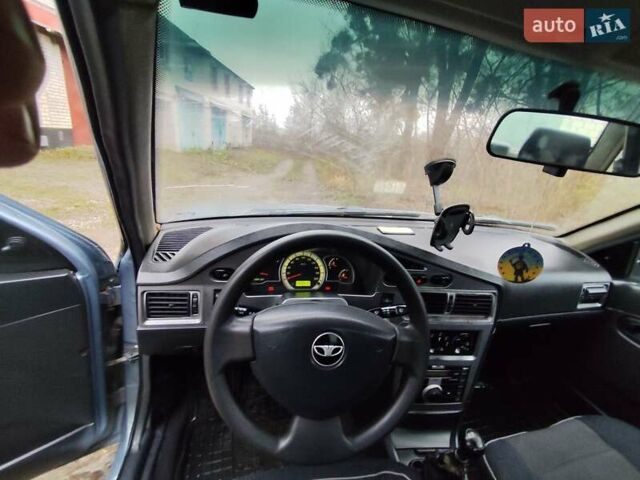Синий Дэу Нексия, объемом двигателя 1.5 л и пробегом 190 тыс. км за 1850 $, фото 6 на Automoto.ua