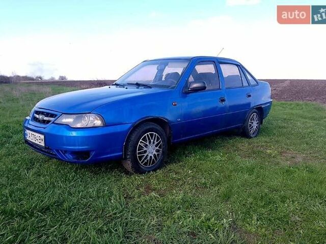 Синий Дэу Нексия, объемом двигателя 1.5 л и пробегом 250 тыс. км за 1200 $, фото 9 на Automoto.ua