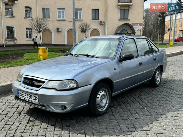 Синий Дэу Нексия, объемом двигателя 1.6 л и пробегом 180 тыс. км за 2500 $, фото 3 на Automoto.ua
