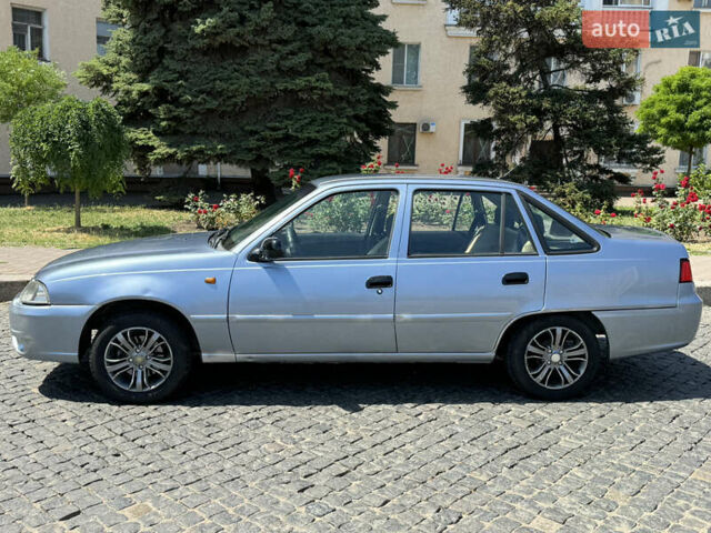 Синий Дэу Нексия, объемом двигателя 1.6 л и пробегом 200 тыс. км за 2300 $, фото 2 на Automoto.ua