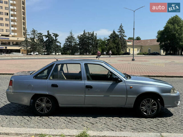 Синий Дэу Нексия, объемом двигателя 1.6 л и пробегом 200 тыс. км за 2300 $, фото 3 на Automoto.ua