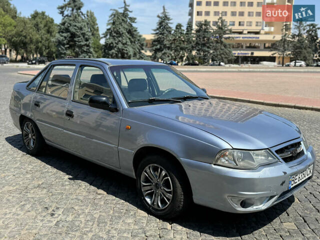 Синий Дэу Нексия, объемом двигателя 1.6 л и пробегом 200 тыс. км за 2300 $, фото 1 на Automoto.ua
