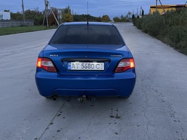 Синий Дэу Нексия, объемом двигателя 1.5 л и пробегом 210 тыс. км за 2100 $, фото 3 на Automoto.ua