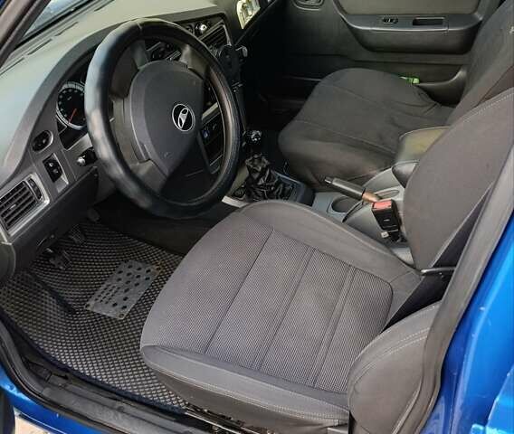 Синий Дэу Нексия, объемом двигателя 1.6 л и пробегом 184 тыс. км за 2850 $, фото 2 на Automoto.ua