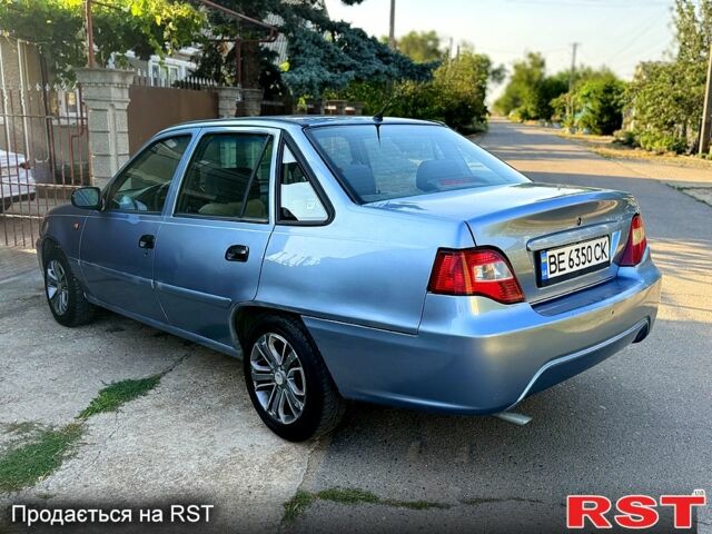 Синій Деу Нексія, об'ємом двигуна 1.6 л та пробігом 200 тис. км за 2400 $, фото 2 на Automoto.ua