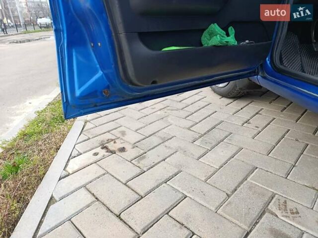 Синий Дэу Нексия, объемом двигателя 1.6 л и пробегом 184 тыс. км за 2850 $, фото 4 на Automoto.ua