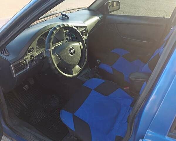 Синий Дэу Нексия, объемом двигателя 1.6 л и пробегом 200 тыс. км за 2200 $, фото 3 на Automoto.ua