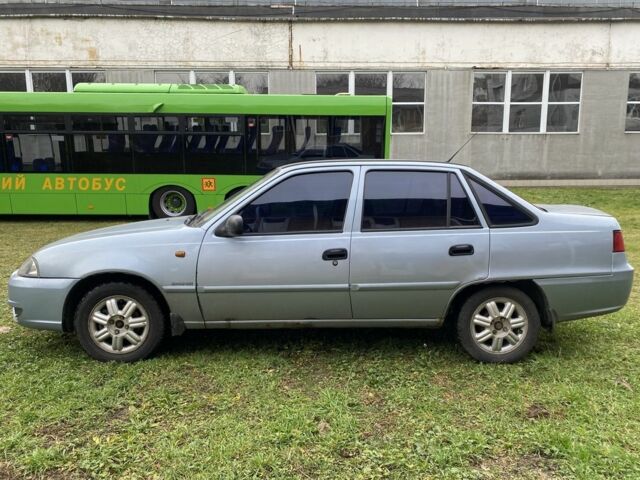 Синій Деу Нексія, об'ємом двигуна 1.6 л та пробігом 204 тис. км за 1350 $, фото 4 на Automoto.ua