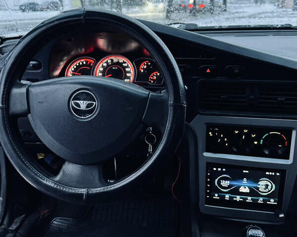 Синій Деу Нексія, об'ємом двигуна 1.5 л та пробігом 220 тис. км за 1600 $, фото 5 на Automoto.ua