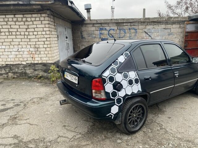 Зеленый Дэу Нексия, объемом двигателя 1.5 л и пробегом 208 тыс. км за 1300 $, фото 7 на Automoto.ua