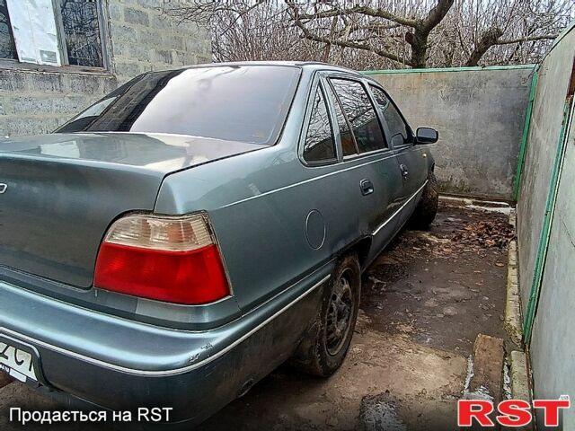 Зеленый Дэу Нексия, объемом двигателя 1.5 л и пробегом 331 тыс. км за 2300 $, фото 2 на Automoto.ua