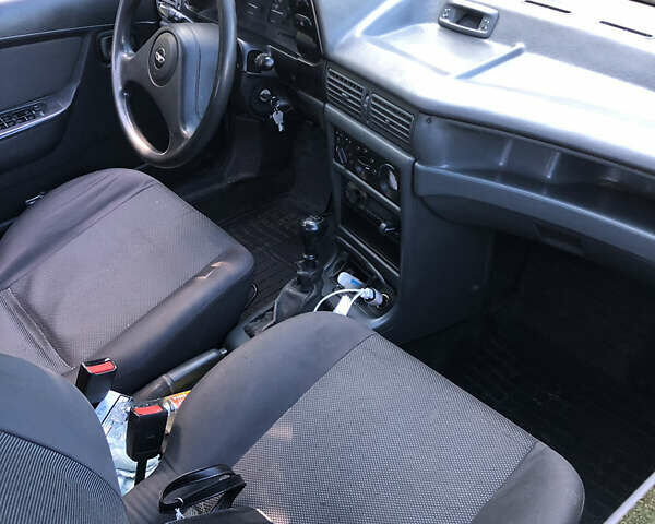 Зеленый Дэу Нексия, объемом двигателя 1.5 л и пробегом 470 тыс. км за 1100 $, фото 7 на Automoto.ua