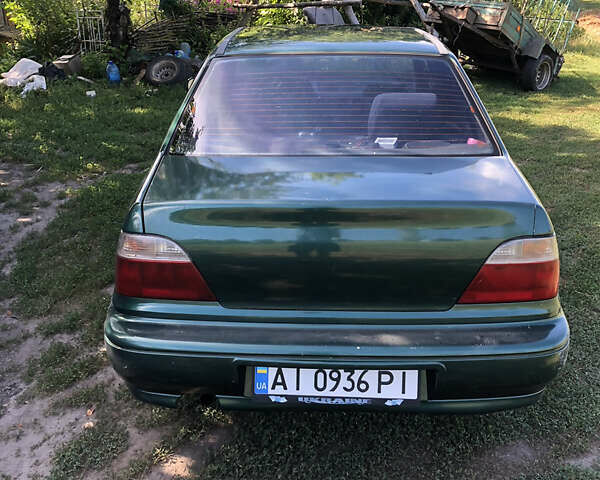 Зеленый Дэу Нексия, объемом двигателя 1.5 л и пробегом 470 тыс. км за 1100 $, фото 2 на Automoto.ua