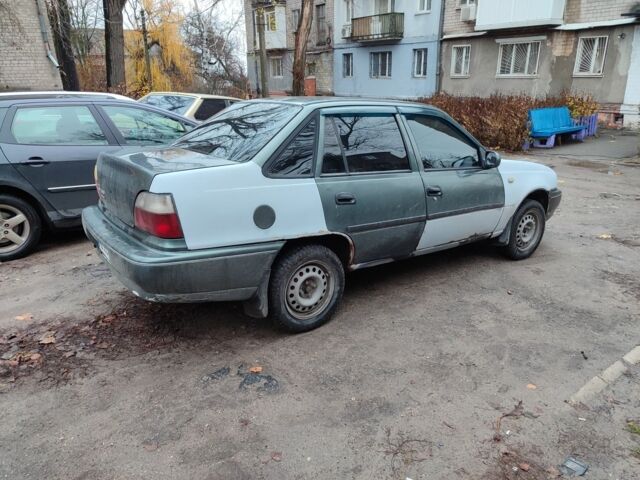 Зеленый Дэу Нексия, объемом двигателя 0 л и пробегом 300 тыс. км за 1300 $, фото 4 на Automoto.ua