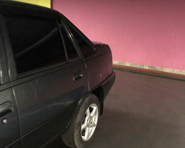 Зеленый Дэу Нексия, объемом двигателя 1.5 л и пробегом 370 тыс. км за 900 $, фото 5 на Automoto.ua