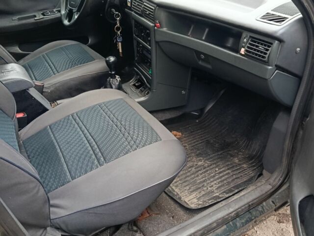 Зеленый Дэу Нексия, объемом двигателя 1.5 л и пробегом 330 тыс. км за 1000 $, фото 4 на Automoto.ua