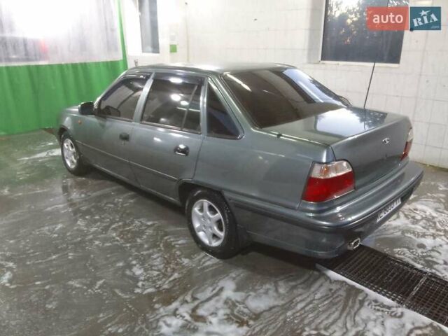 Зелений Деу Нексія, об'ємом двигуна 1.5 л та пробігом 150 тис. км за 3100 $, фото 5 на Automoto.ua