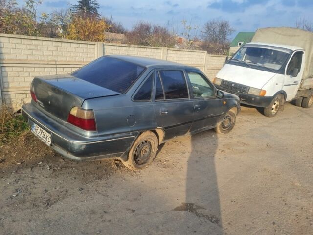 Зелений Деу Нексія, об'ємом двигуна 1.5 л та пробігом 200 тис. км за 800 $, фото 1 на Automoto.ua
