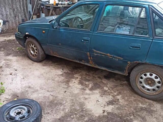Дэу Нексия 1997 в Харькове на Automoto.ua Зеленый Дэу Нексия, объемом двигателя 1.5 л и пробегом 200 тыс. км за 800 $, фото 1 на Automoto.ua