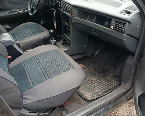 Зелений Деу Нексія, об'ємом двигуна 1.5 л та пробігом 330 тис. км за 1000 $, фото 3 на Automoto.ua