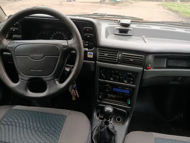 Зеленый Дэу Нексия, объемом двигателя 1.5 л и пробегом 330 тыс. км за 1000 $, фото 2 на Automoto.ua