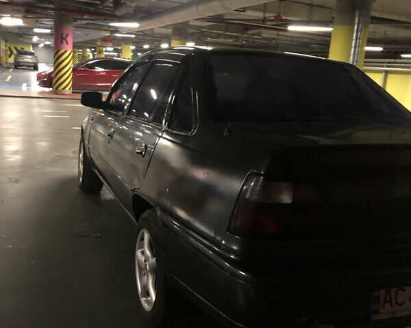 Зеленый Дэу Нексия, объемом двигателя 1.5 л и пробегом 370 тыс. км за 900 $, фото 6 на Automoto.ua