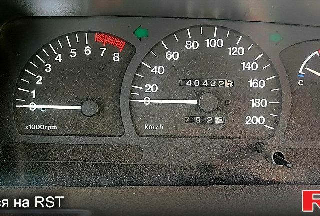 Зеленый Дэу Нексия, объемом двигателя 1.5 л и пробегом 142 тыс. км за 1000 $, фото 2 на Automoto.ua