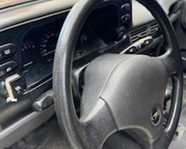 Дэу Нексия 1997 в Киеве на Automoto.ua Зеленый Дэу Нексия, объемом двигателя 1.5 л и пробегом 93 тыс. км за 2000 $, фото 4 на Automoto.ua