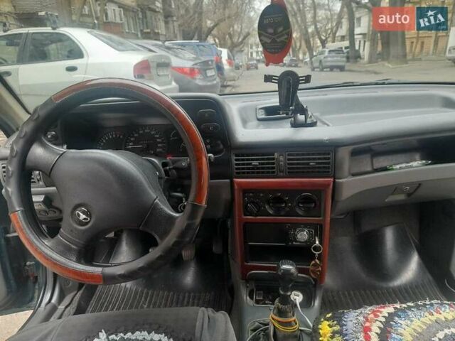Зелений Деу Нексія, об'ємом двигуна 1.5 л та пробігом 258 тис. км за 2100 $, фото 3 на Automoto.ua