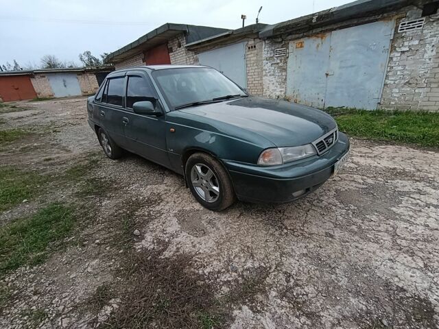 Зеленый Дэу Нексия, объемом двигателя 1.5 л и пробегом 119 тыс. км за 1300 $, фото 9 на Automoto.ua