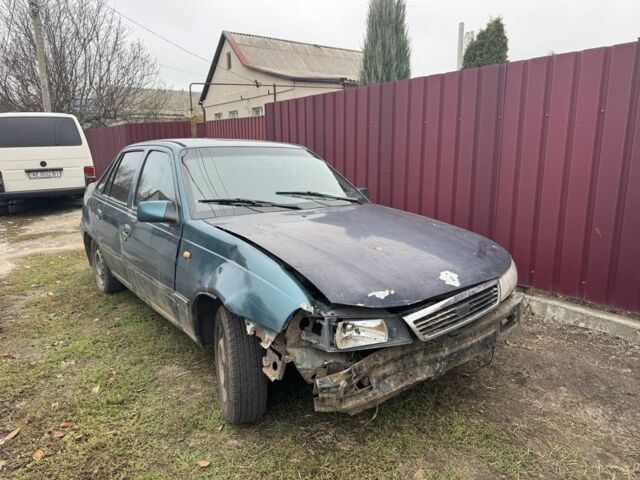 Зелений Деу Нексія, об'ємом двигуна 1.5 л та пробігом 300 тис. км за 450 $, фото 3 на Automoto.ua