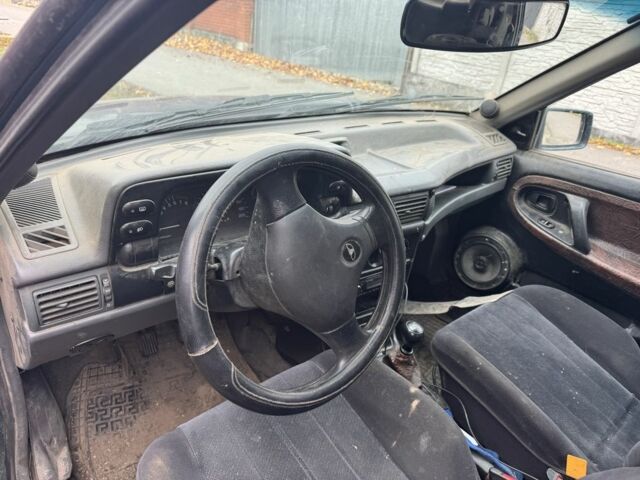 Зелений Деу Нексія, об'ємом двигуна 1.5 л та пробігом 300 тис. км за 450 $, фото 6 на Automoto.ua