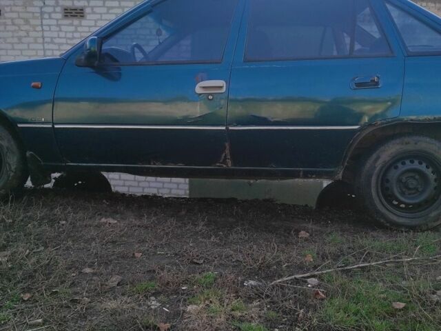 Зелений Деу Нексія, об'ємом двигуна 0 л та пробігом 200 тис. км за 800 $, фото 6 на Automoto.ua