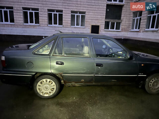 Зеленый Дэу Нексия, объемом двигателя 1.5 л и пробегом 169 тыс. км за 900 $, фото 6 на Automoto.ua