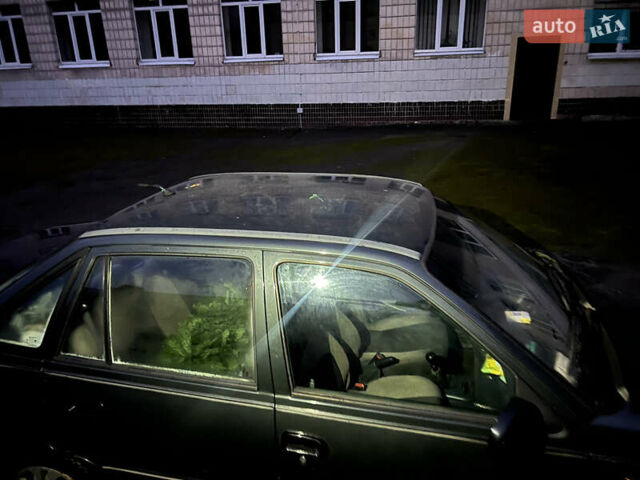 Зеленый Дэу Нексия, объемом двигателя 1.5 л и пробегом 169 тыс. км за 900 $, фото 8 на Automoto.ua
