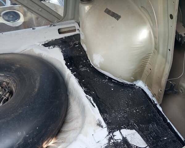 Зелений Деу Нексія, об'ємом двигуна 1.5 л та пробігом 343 тис. км за 1250 $, фото 11 на Automoto.ua