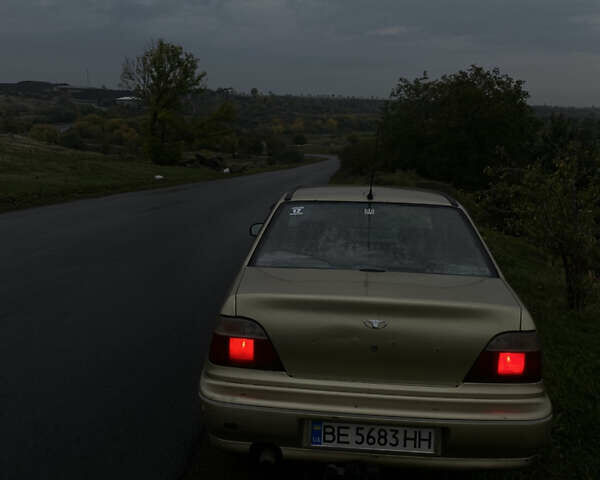 Зеленый Дэу Нексия, объемом двигателя 1.5 л и пробегом 182 тыс. км за 1400 $, фото 2 на Automoto.ua