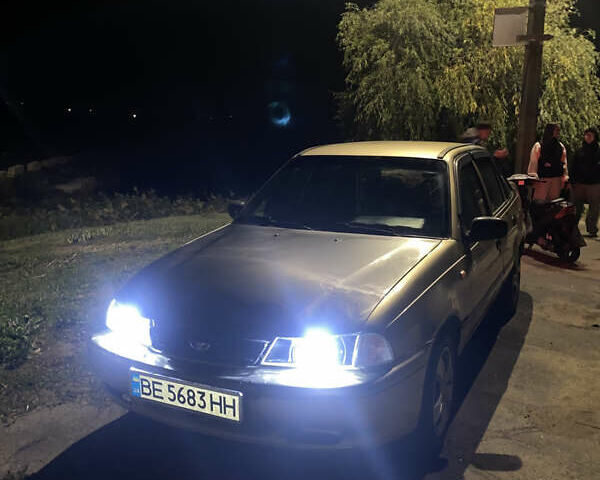 Зеленый Дэу Нексия, объемом двигателя 1.5 л и пробегом 182 тыс. км за 1400 $, фото 3 на Automoto.ua