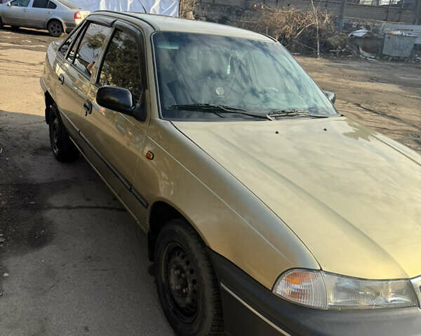 Дэу Нексия 2007 в Кривом Роге на Automoto.ua Зеленый Дэу Нексия, объемом двигателя 1.5 л и пробегом 225 тыс. км за 2350 $, фото 1 на Automoto.ua